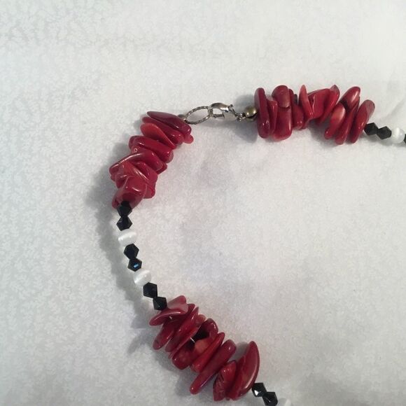 Silvertone Red Coral Necklace - Picture 4 of 6